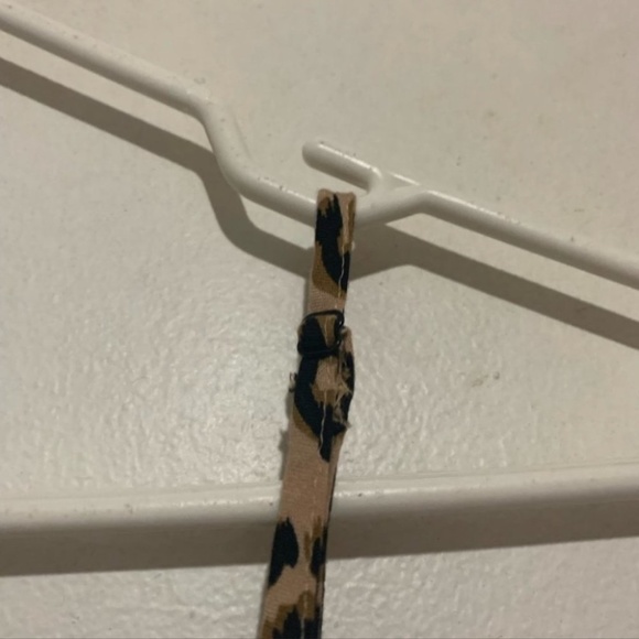 𝅺3/$30 Cheetah print cropped low high cami top Camisole tank - Picture 3 of 6